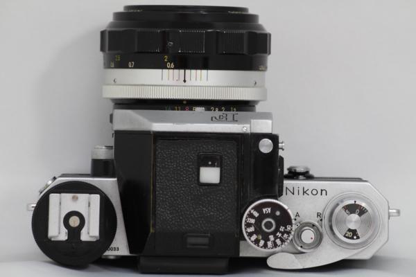 Nikon（ニコン）F アイレベル フィルム一眼レフカメラ・レンズ NIKKOR-S・C Auto 55mm F1.2の画像1