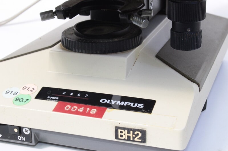 OLYMPUS（オリンパス）双眼生物顕微鏡 BH2 (BHT)、トランスユニット（電源・照明装置）TGHの画像1