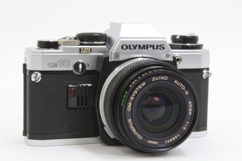 OLYMPUS（オリンパス）OM-10 フィルム一眼レフカメラ + レンズ OM-SYSTEM ZUIKO AUTO-S 40mm F2の画像1