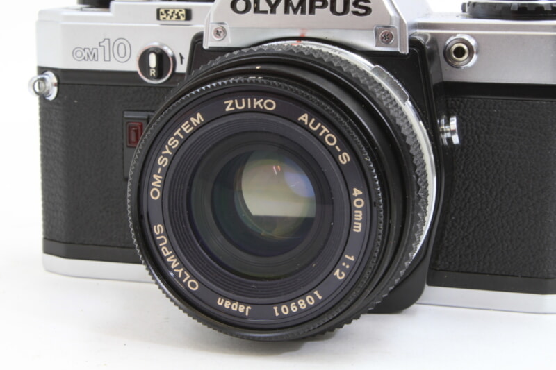 OLYMPUS（オリンパス）OM-10 フィルム一眼レフカメラ + レンズ OM-SYSTEM ZUIKO AUTO-S 40mm F2の画像1