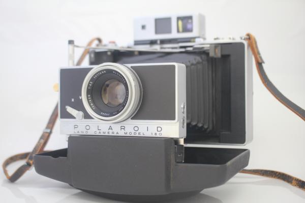 Polaroid LAND CAMERA MODEL 180 ポラロイドカメラ（インスタントカメラ）/ TOMINON 1:4.5 f=114mmの画像1