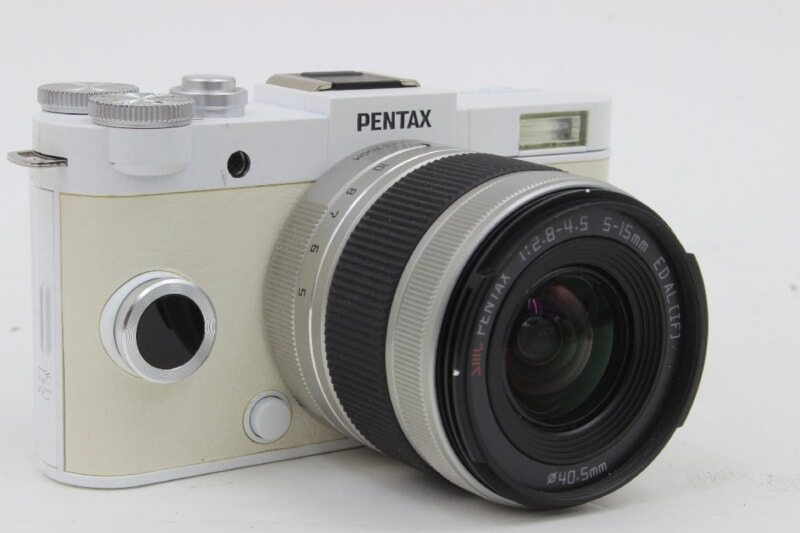 PENTAX（ペンタックス） Q-S1 プレミアムスモールデジタル一眼の画像1