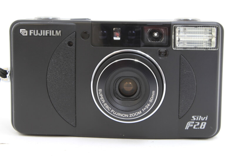 FUJIFILM（富士フィルム）silvi F2.8 コンパクトフィルムカメラ ブラックの画像1
