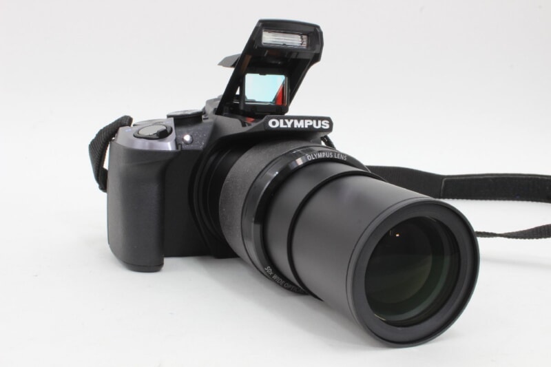 OLYMPUS（オリンパス）コンパクトデジタルカメラ SP-100EEの画像1