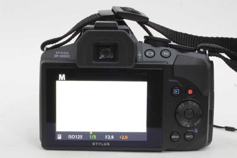 OLYMPUS（オリンパス）コンパクトデジタルカメラ SP-100EEの画像1