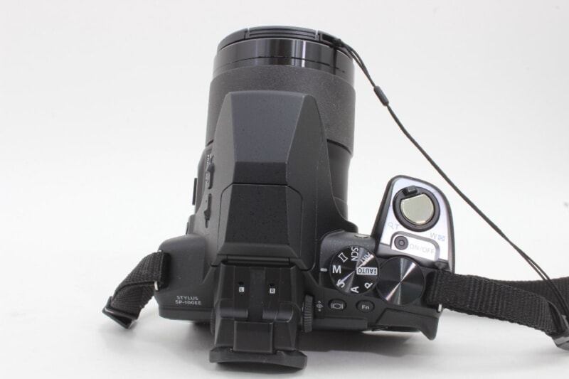 OLYMPUS（オリンパス）コンパクトデジタルカメラ SP-100EEの画像1