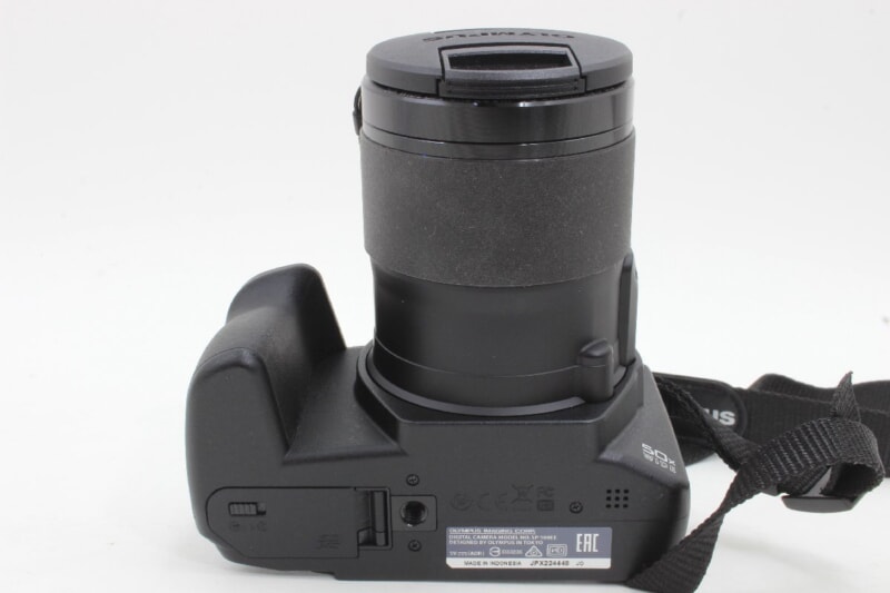 OLYMPUS（オリンパス）コンパクトデジタルカメラ SP-100EEの画像1