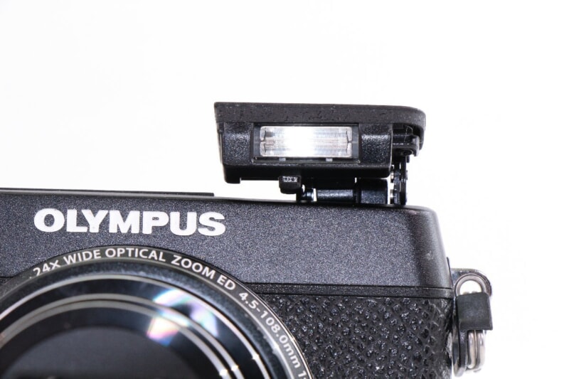 OLYMPUS（オリンパス）STYLUS SH-2 コンパクトデジタルカメラの画像1