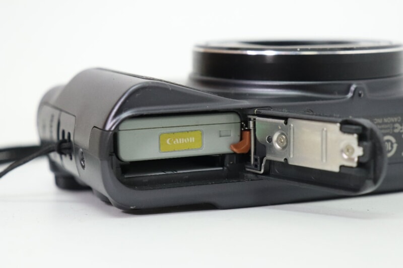 Canon（キヤノン）PowerShot SX720 HS ブラック コンパクトデジタルカメラ バッテリー・充電器付の画像1