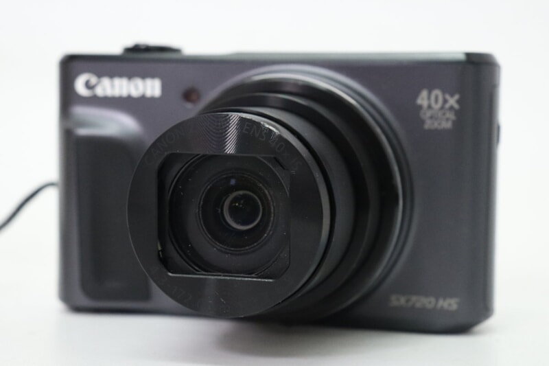 Canon（キヤノン）PowerShot SX720 HS ブラック コンパクトデジタルカメラ バッテリー・充電器付の画像1