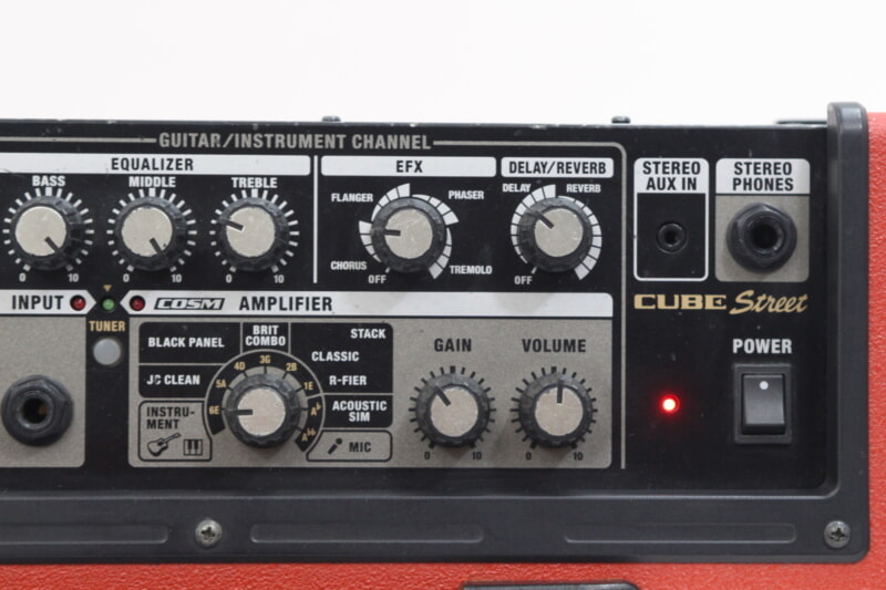 Roland（ローランド）CUBE Street（キューブストリート） Battery-Powered Stereo Amplifierの画像1