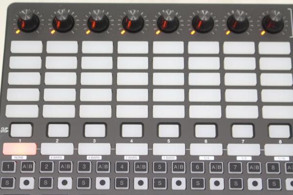 AKAI professional（アカイ） APC40 MKⅡMIDIコントローラーの画像1