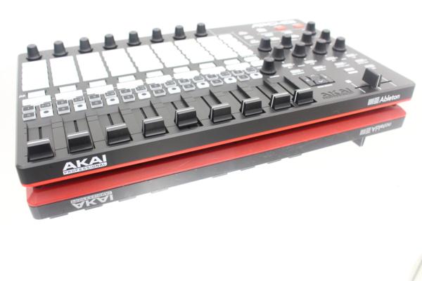 AKAI professional（アカイ） APC40 MKⅡMIDIコントローラーの画像1