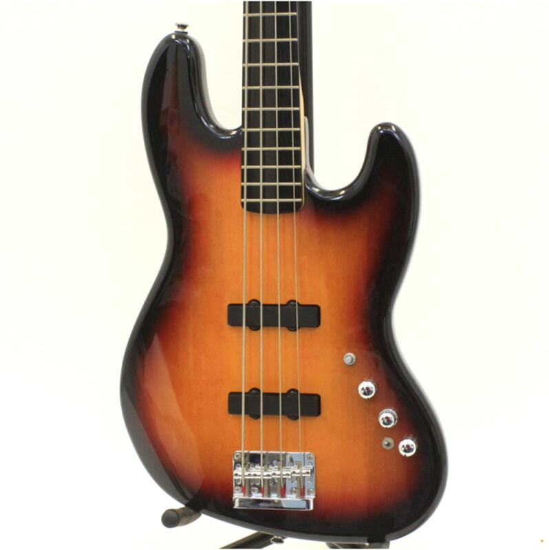 Squier By Fender（スクワイヤー） ジャズベースの画像1