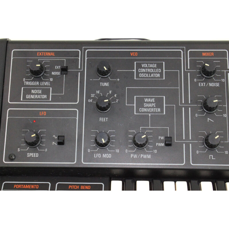 YAMAHA（ヤマハ）シンセサイザー CS-10 ハードケース付の画像1