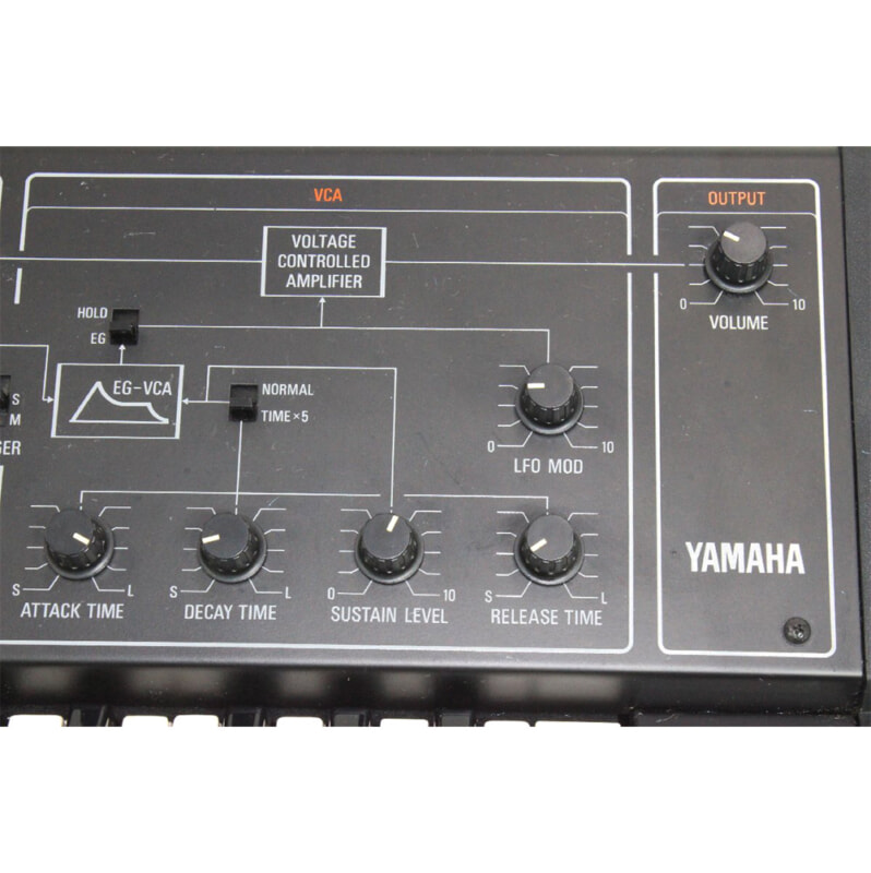 YAMAHA（ヤマハ）シンセサイザー CS-10 ハードケース付の画像1