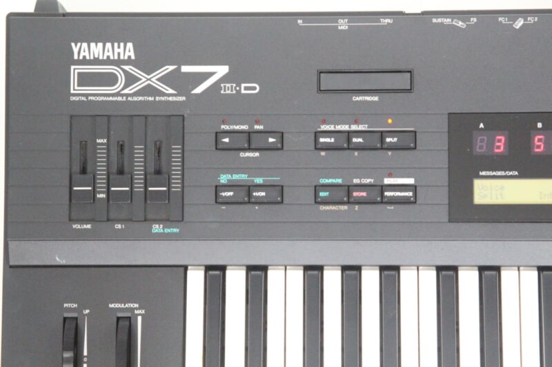 YAMAHA（ヤマハ）DX7II-D シンセサイザー 61鍵の画像1