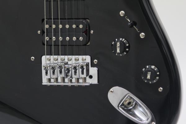 Fender JAPAN（フェンダージャパン） ストラトキャスター ブラックの画像1