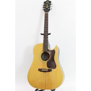 Guild ギルド アコースティックギター D40CNTの買取り品の画像