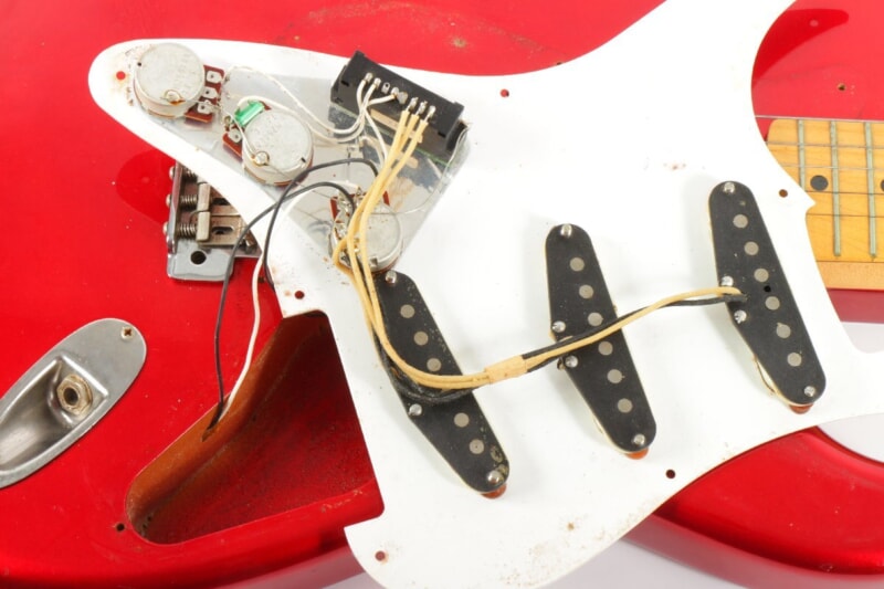 Fender JAPAN（フェンダージャパン）ストラトキャスター エレキギター MADE IN JAPANの画像1