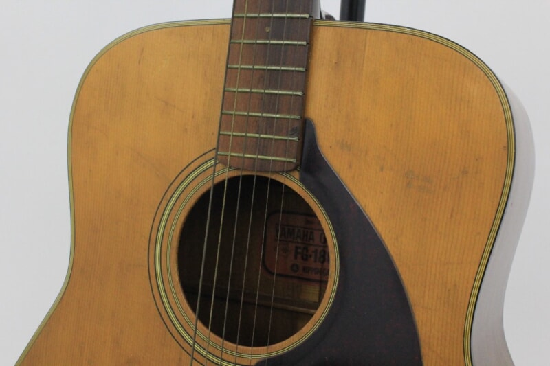 YAMAHA（ヤマハ）アコースティックギター FG-180（赤ラベル）の画像1