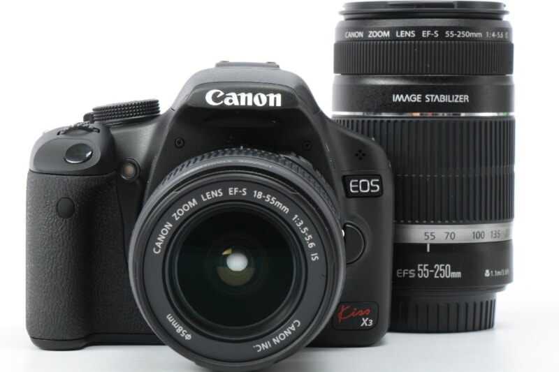 Canon 【EOS Kiss X3 ダブルズームキット】AFデジタル一眼レフカメラ ズームレンズ EF-S 2本の画像1