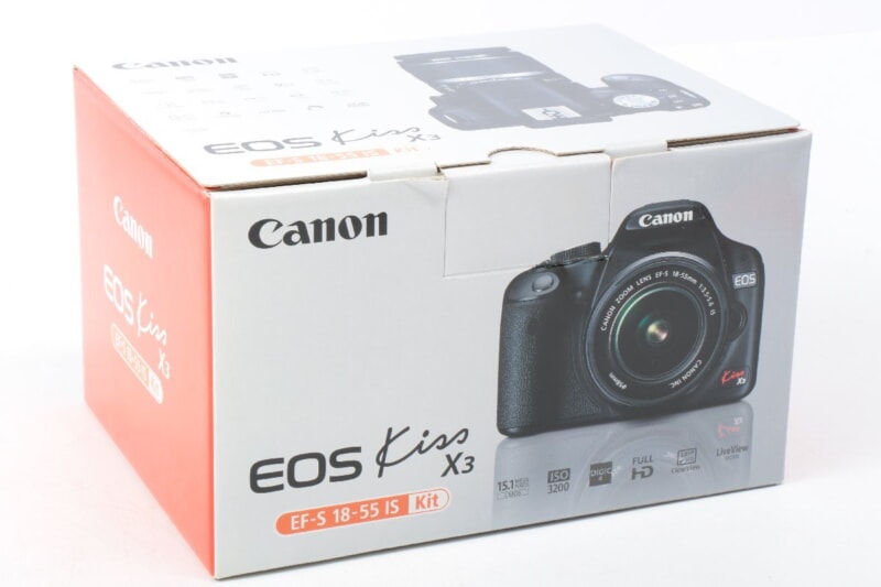 Canon 【EOS Kiss X3 ダブルズームキット】AFデジタル一眼レフカメラ ズームレンズ EF-S 2本の画像1