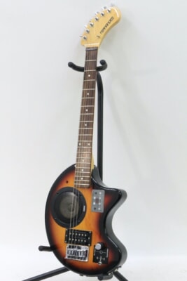 FERNANDES/フェルナンデス 〇 ZO-3 Ultima アンプ内蔵エレキギター サンバースト系の買取り品の画像