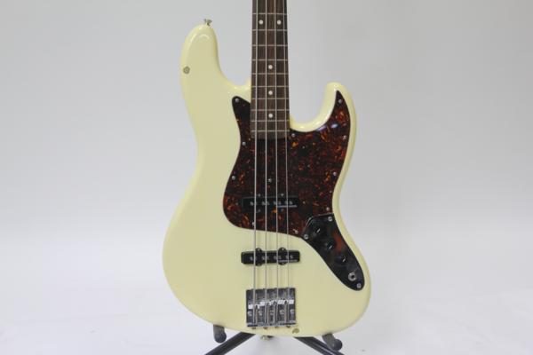 Fender JAPAN（フェンダージャパン）ジャズベース ホワイトの画像1