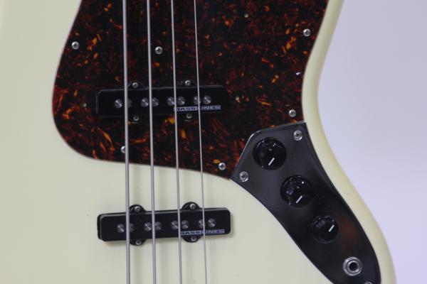 Fender JAPAN（フェンダージャパン）ジャズベース ホワイトの画像1