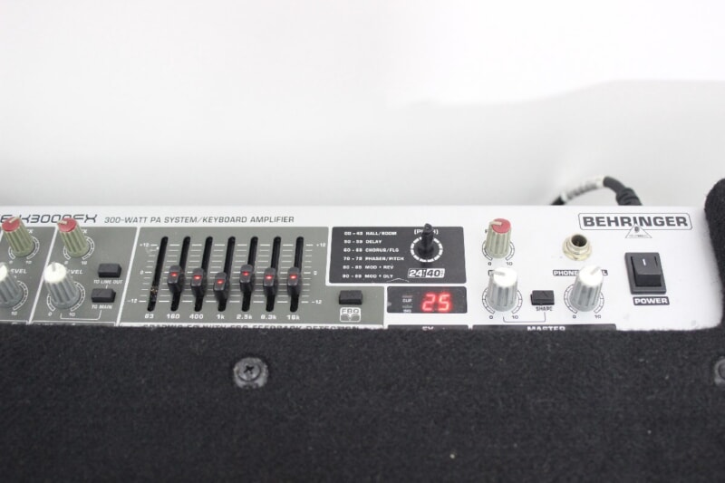 BEHRINGER（ベリンガー）キーボードアンプ ULTRATONE K3000FXの画像1