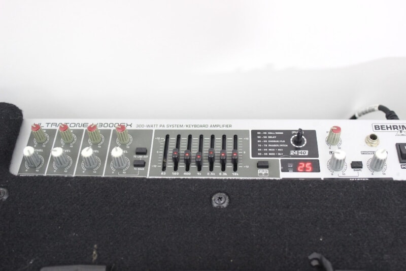 BEHRINGER（ベリンガー）キーボードアンプ ULTRATONE K3000FXの画像1