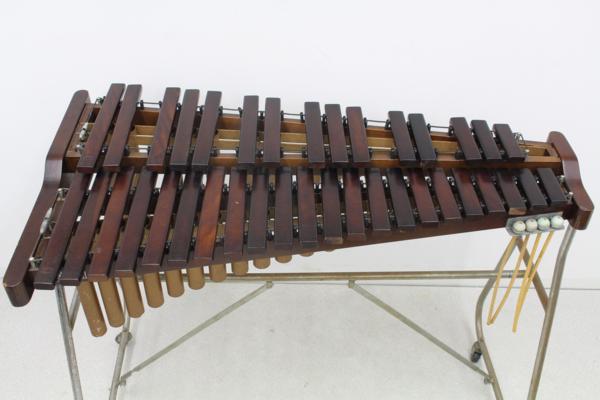 KOSTH（コッス楽器）立奏木琴 37鍵の画像1