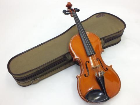 SUZUKI（スズキバイオリン）No.330 1/4 ケース付きの画像1