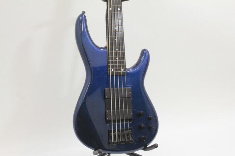 MOON （ムーン）　CUSTOM GUITARS for PROFESSIONAL 5弦エレキベースの画像1