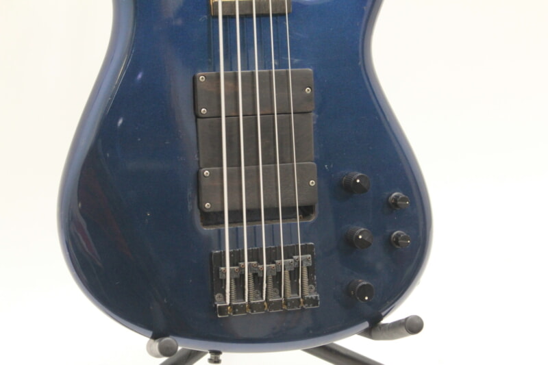 MOON （ムーン）　CUSTOM GUITARS for PROFESSIONAL 5弦エレキベースの画像1