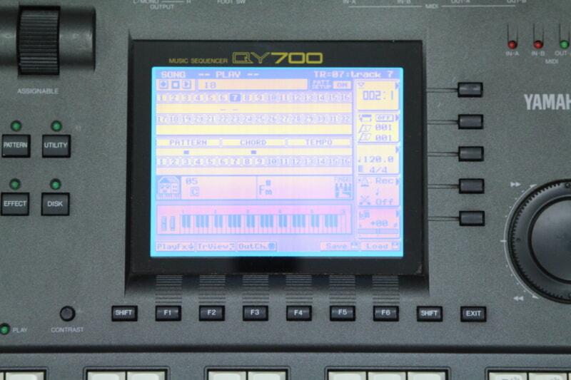 YAMAHA（ヤマハ）シーケンサー QY700の画像1