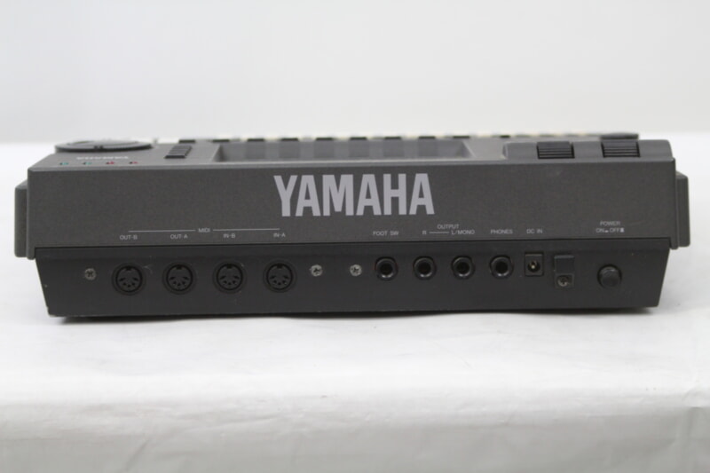 YAMAHA（ヤマハ）シーケンサー QY700の画像1