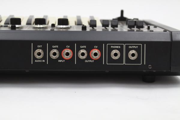 Roland（ローランド）　シンセサイザー　SH-2　37鍵盤の画像1
