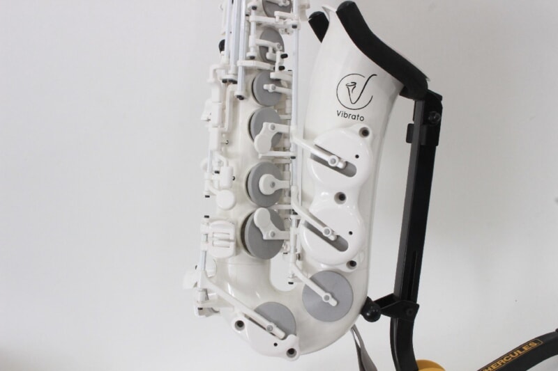 Vibrato(ヴァイブラート)  プラスチック製アルトサックスの画像1