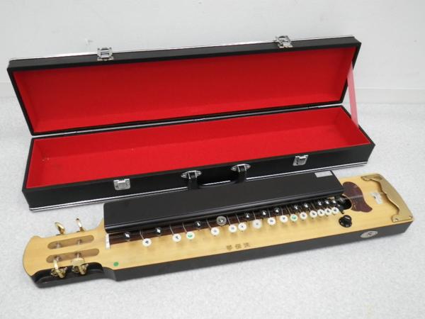 大正琴 琴伝流 山桜 エレキ 4弦 ハードケース付の画像1