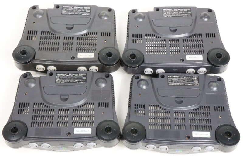 任天堂 Nintendo64本体 4台セット ジャンクの画像1