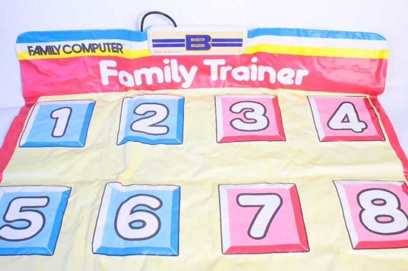 【外箱付】 BANDAI  ファミリーコンピューター専用 [Family Trainer] ＋ 専用ソフト アスレチックワールド付き FC/ファミコンの画像1