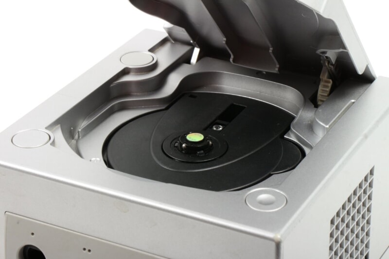 Nintendo/任天堂  [ゲームキューブ本体] + [ゲームボーイプレーヤー] シルバーの画像1