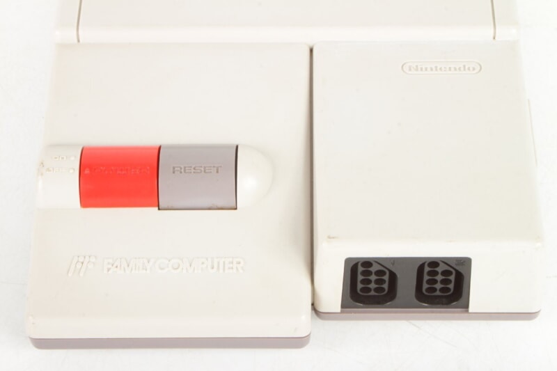 任天堂 NEWファミコン本体(HVC-101) 動作品の画像1