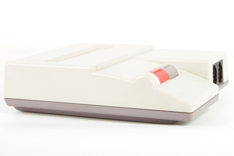 任天堂 NEWファミコン本体(HVC-101) 動作品の画像1