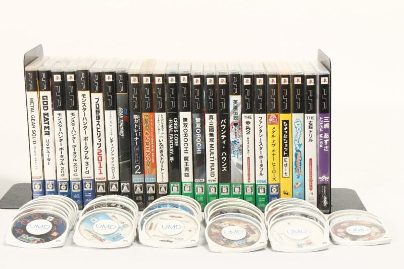 PSPソフト  箱付き・ソフト まとめセット メタルギアソリッド/ファンタシースターポータブル/ファイナルファンタジー などの画像1