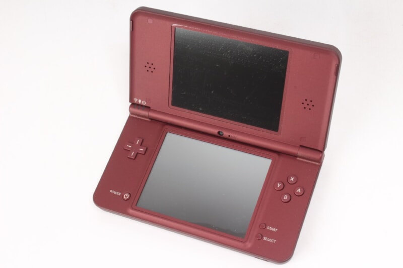 任天堂  Nintendo DSi LL 本体 ワインレッド 動作品の画像1