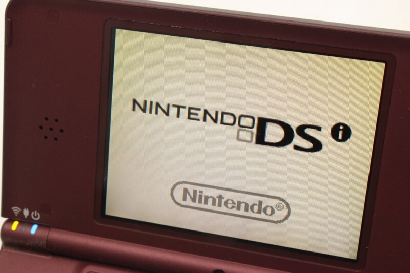 任天堂  Nintendo DSi LL 本体 ワインレッド 動作品の画像1