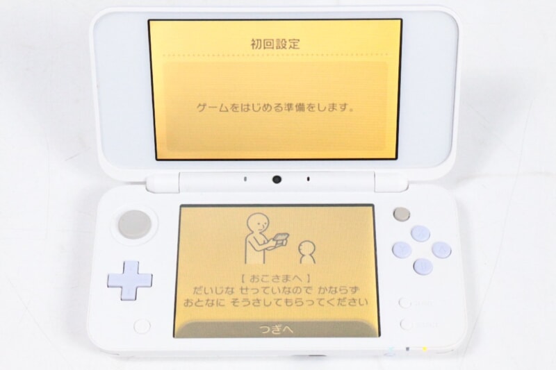 任天堂 new Nintendo 2DS LL 本体 ホワイト×ラベンダーの画像1